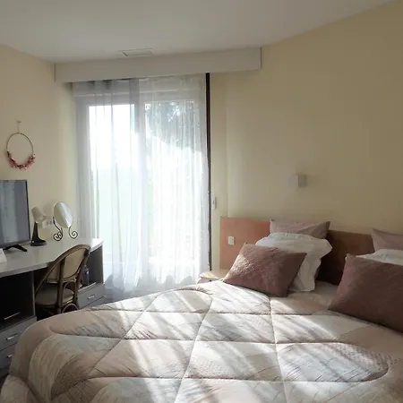 Logis Restaurant Le Jardin Delice 3* Saint-Victor-des-Oules